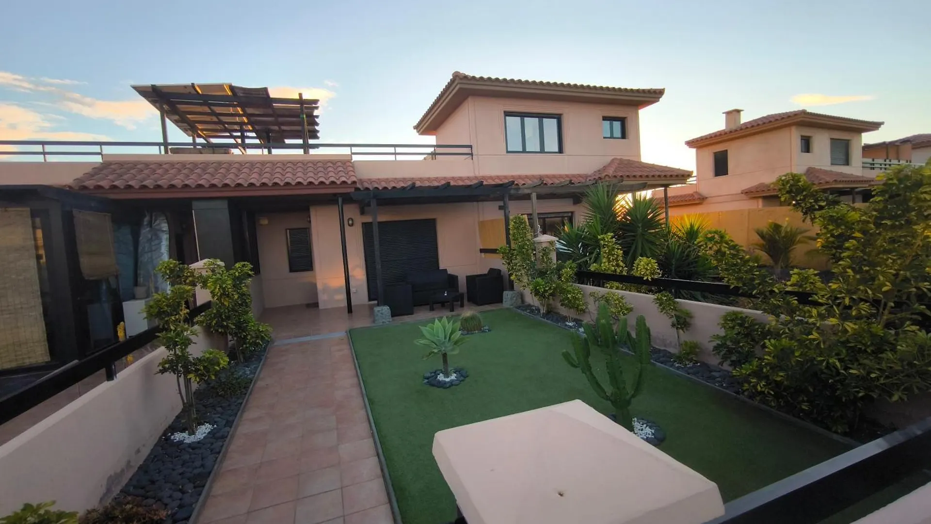 Sunset Oasis Villa Lajares